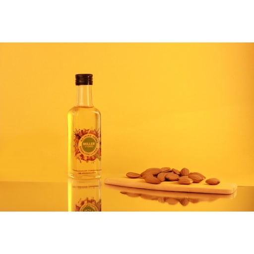 COLD PRESSED ALMOND OIL.